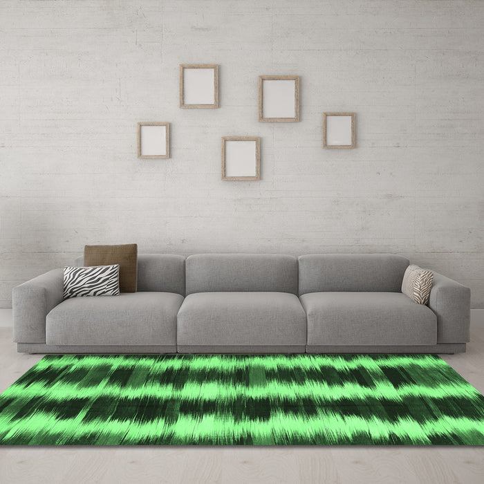 Machine Washable Abstract Emerald Green Contemporary Area Rugs in a Living Room,, wshcon2775emgrn