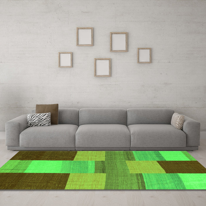 Machine Washable Abstract Green Contemporary Area Rugs in a Living Room,, wshcon2778grn