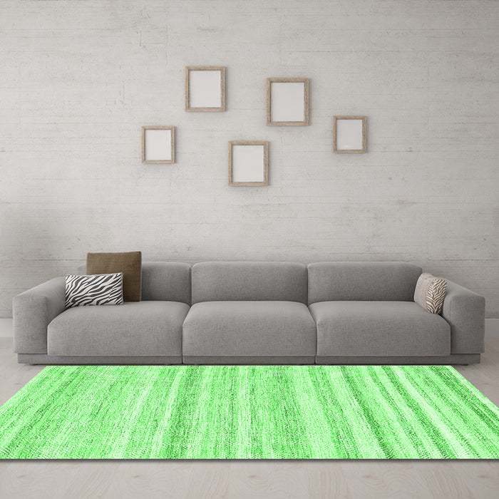 Machine Washable Solid Green Modern Area Rugs in a Living Room,, wshcon2781grn