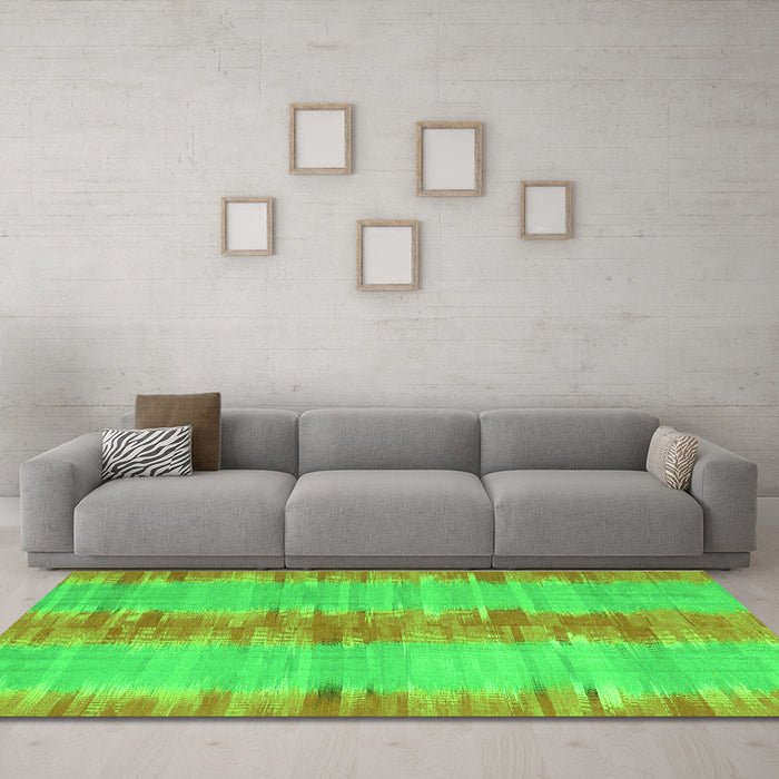 Machine Washable Abstract Green Contemporary Area Rugs in a Living Room,, wshcon2782grn