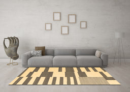 Machine Washable Abstract Brown Contemporary Rug in a Living Room,, wshcon2787brn