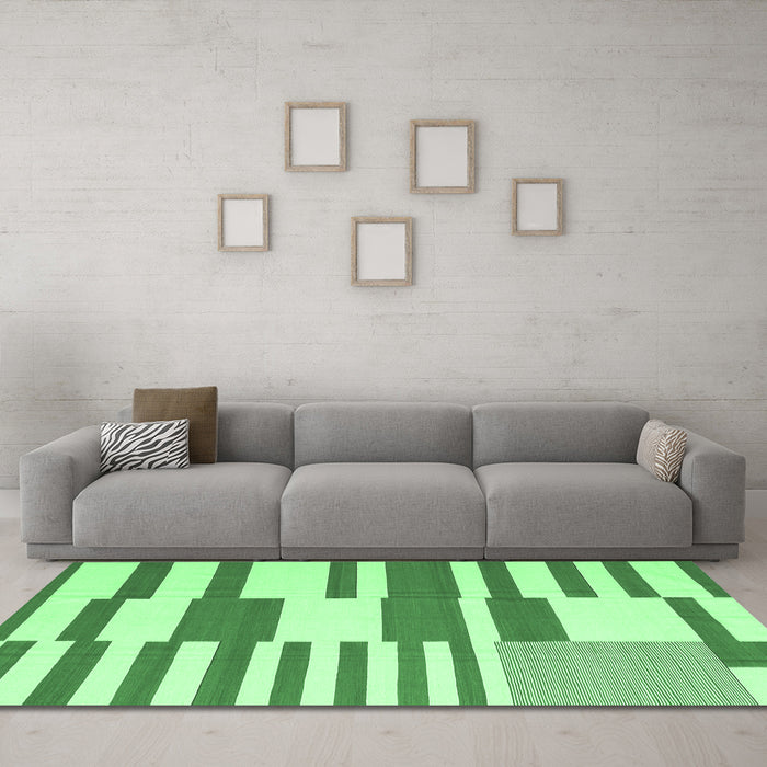 Machine Washable Abstract Emerald Green Contemporary Area Rugs in a Living Room,, wshcon2787emgrn