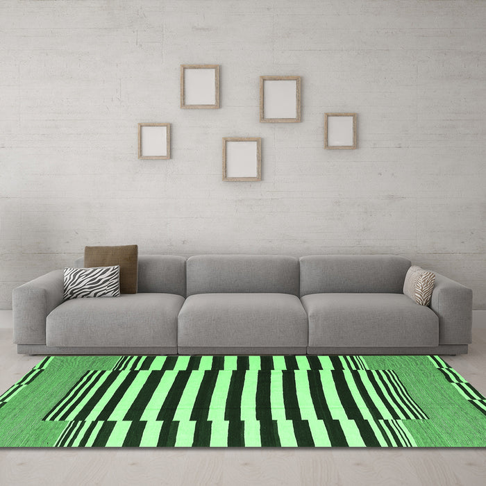 Machine Washable Abstract Emerald Green Contemporary Area Rugs in a Living Room,, wshcon2788emgrn