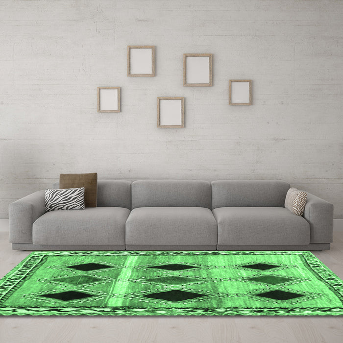 Machine Washable Abstract Emerald Green Contemporary Area Rugs in a Living Room,, wshcon2789emgrn