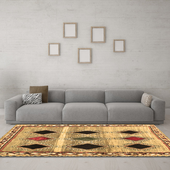 Machine Washable Abstract Brown Contemporary Rug in a Living Room,, wshcon2789brn