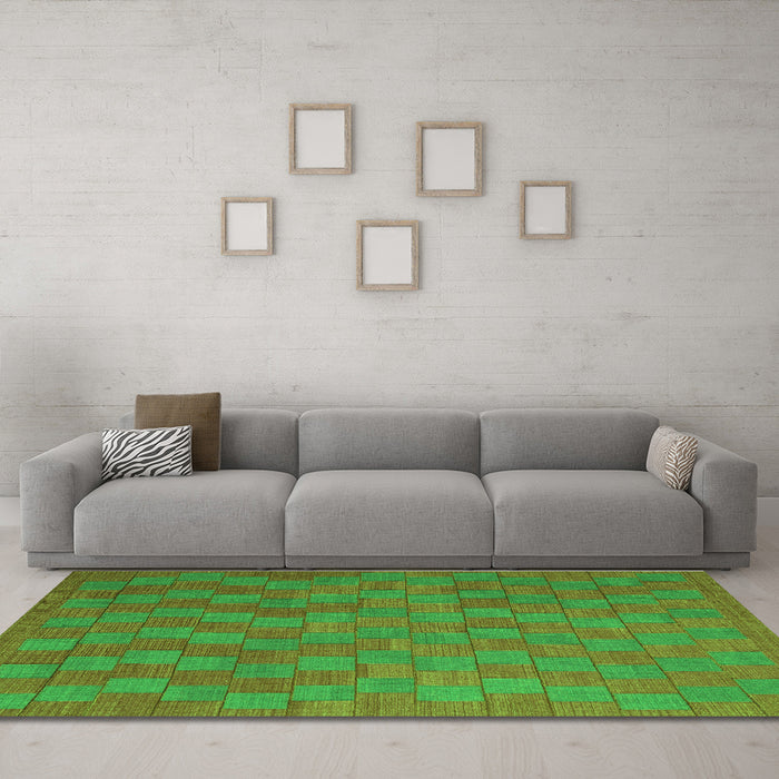 Machine Washable Abstract Green Contemporary Area Rugs in a Living Room,, wshcon2790grn
