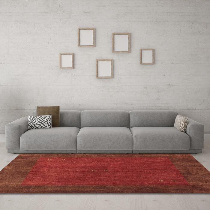 Machine Washable Abstract Brown Contemporary Rug in a Living Room,, wshcon2791brn