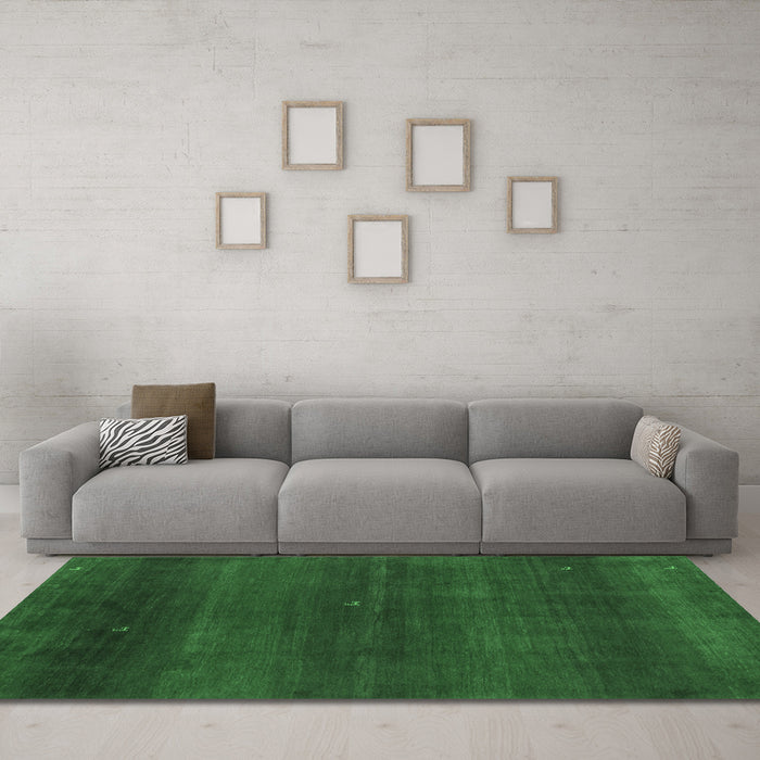 Machine Washable Abstract Emerald Green Contemporary Area Rugs in a Living Room,, wshcon2794emgrn