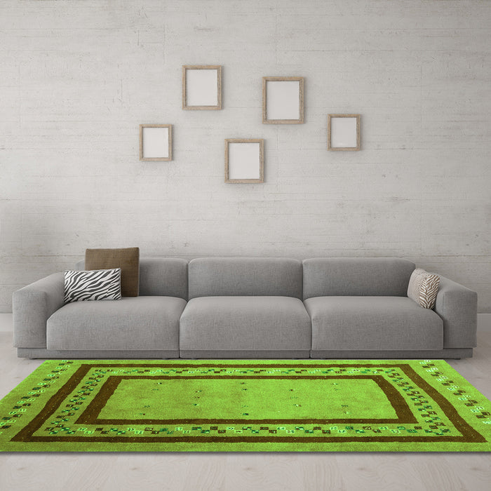 Machine Washable Abstract Green Contemporary Area Rugs in a Living Room,, wshcon2796grn