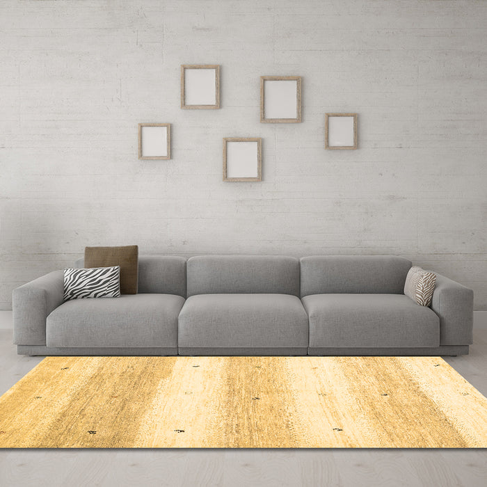 Machine Washable Solid Brown Modern Rug in a Living Room,, wshcon2798brn