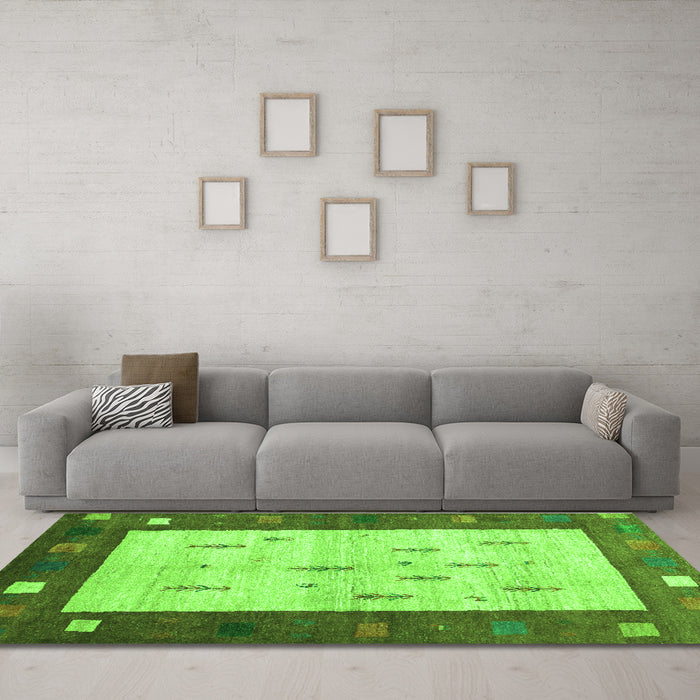 Machine Washable Abstract Green Contemporary Area Rugs in a Living Room,, wshcon2799grn