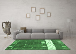 Machine Washable Abstract Emerald Green Contemporary Area Rugs in a Living Room,, wshcon2801emgrn