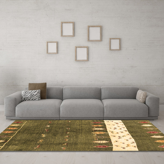 Machine Washable Abstract Brown Contemporary Rug in a Living Room,, wshcon2801brn