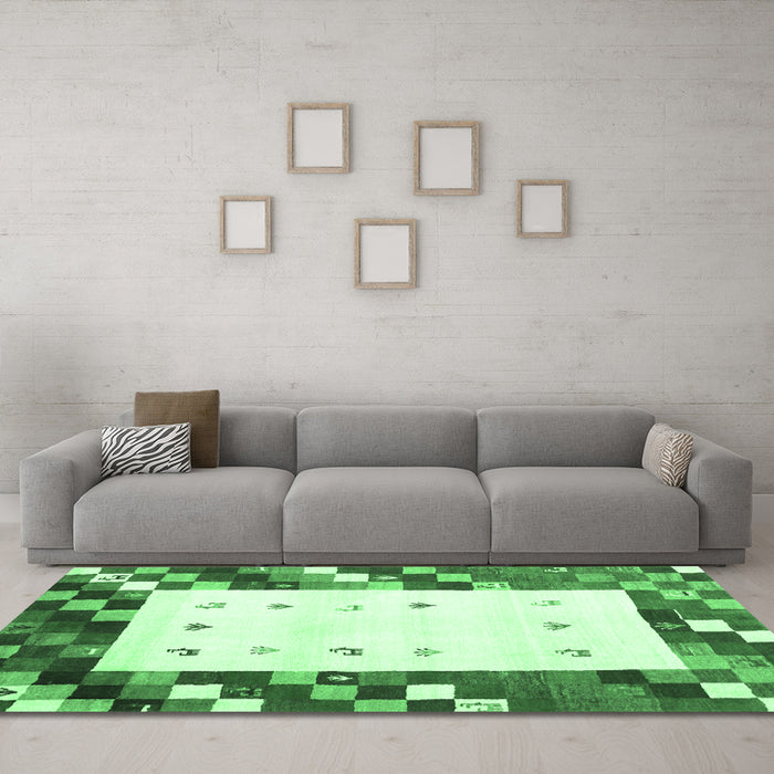 Machine Washable Abstract Emerald Green Contemporary Area Rugs in a Living Room,, wshcon2803emgrn