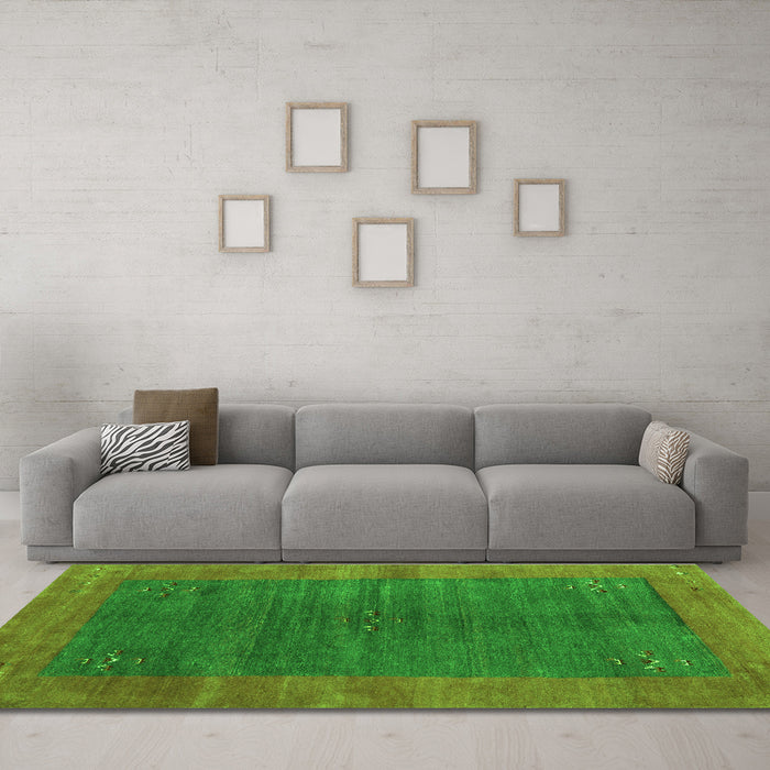 Machine Washable Abstract Green Contemporary Area Rugs in a Living Room,, wshcon2805grn