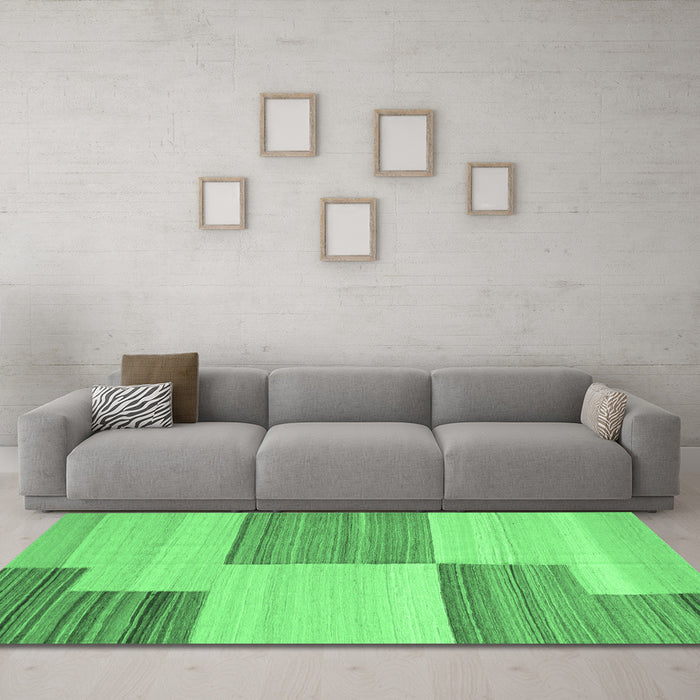 Machine Washable Abstract Emerald Green Contemporary Area Rugs in a Living Room,, wshcon2809emgrn