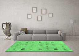 Machine Washable Abstract Emerald Green Contemporary Area Rugs in a Living Room,, wshcon2818emgrn