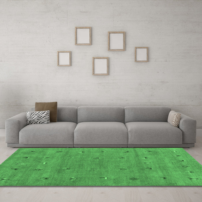 Machine Washable Abstract Emerald Green Contemporary Area Rugs in a Living Room,, wshcon2819emgrn
