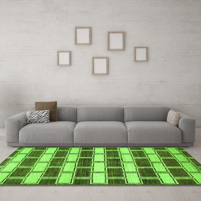 Machine Washable Abstract Green Contemporary Area Rugs in a Living Room,, wshcon281grn