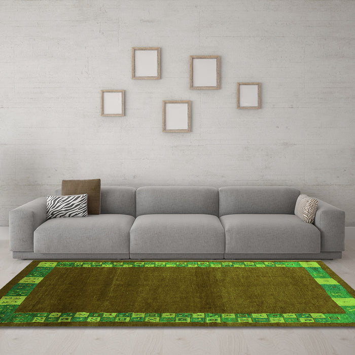 Machine Washable Abstract Green Contemporary Area Rugs in a Living Room,, wshcon2820grn
