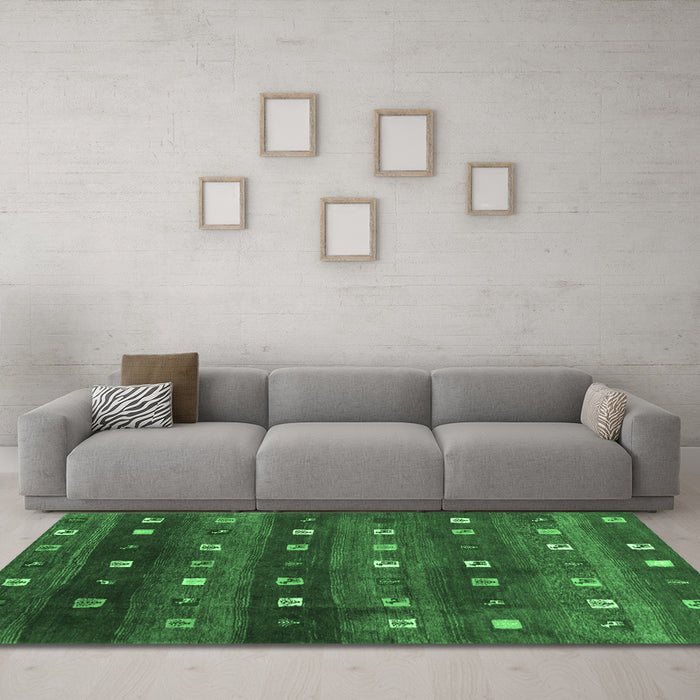 Machine Washable Abstract Emerald Green Contemporary Area Rugs in a Living Room,, wshcon2823emgrn