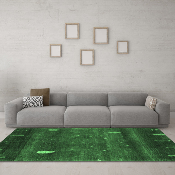 Machine Washable Abstract Emerald Green Contemporary Area Rugs in a Living Room,, wshcon2825emgrn