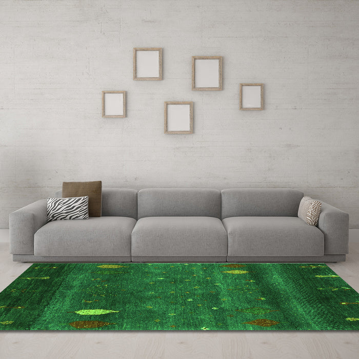 Machine Washable Abstract Green Contemporary Area Rugs in a Living Room,, wshcon2825grn