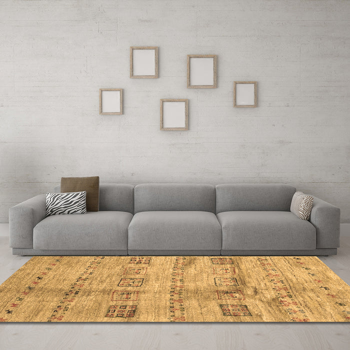 Machine Washable Abstract Brown Contemporary Rug in a Living Room,, wshcon2826brn