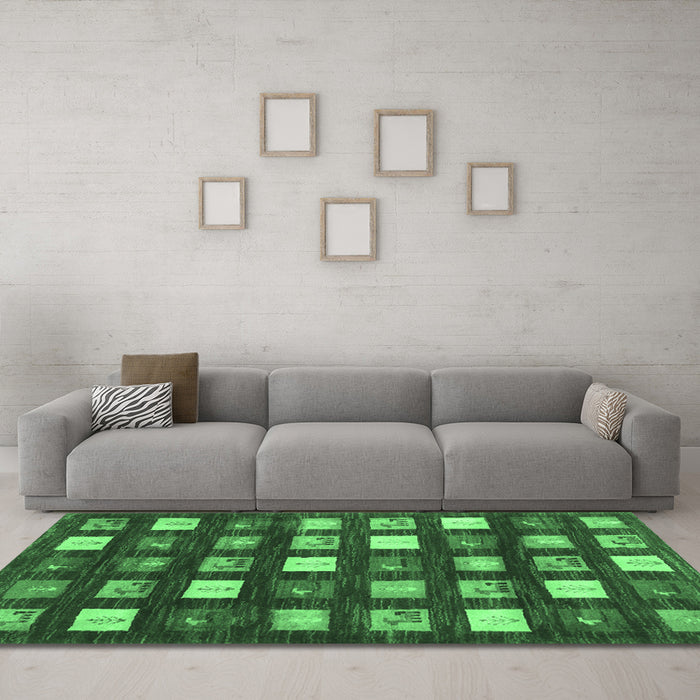 Machine Washable Abstract Emerald Green Contemporary Area Rugs in a Living Room,, wshcon2827emgrn
