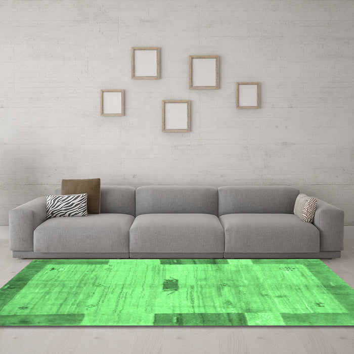 Machine Washable Abstract Emerald Green Contemporary Area Rugs in a Living Room,, wshcon2836emgrn