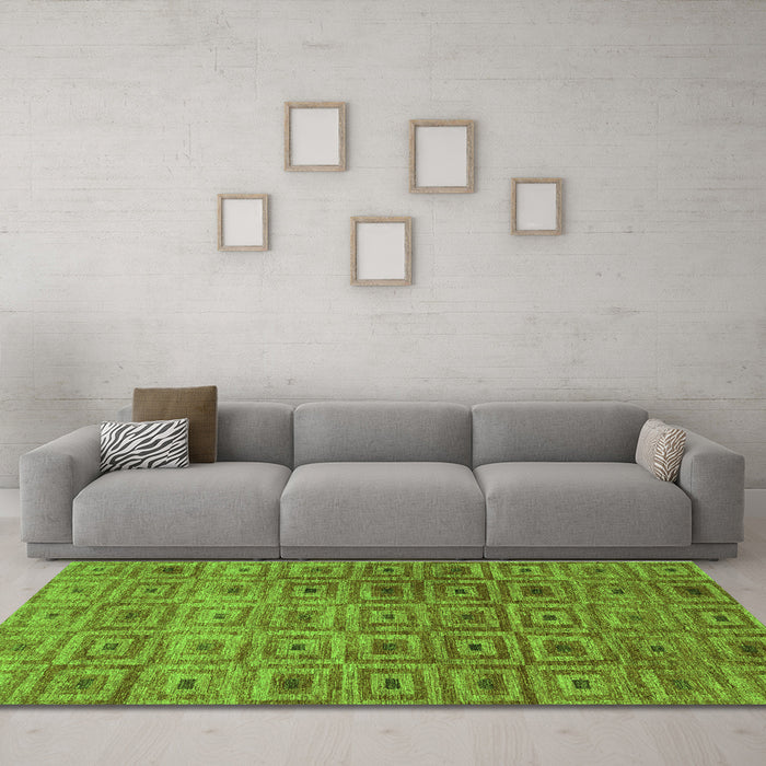 Machine Washable Abstract Green Contemporary Area Rugs in a Living Room,, wshcon283grn