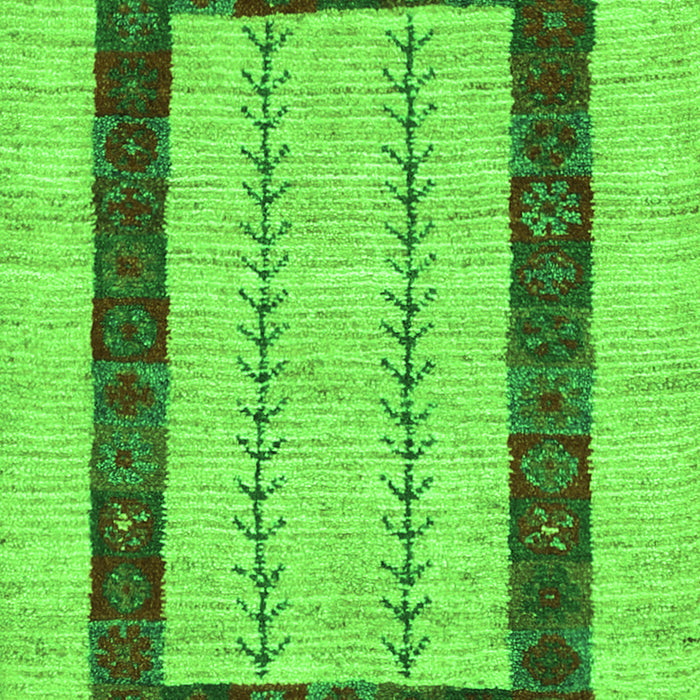 Serging Thickness of Machine Washable Solid Green Modern Area Rugs, wshcon2848grn