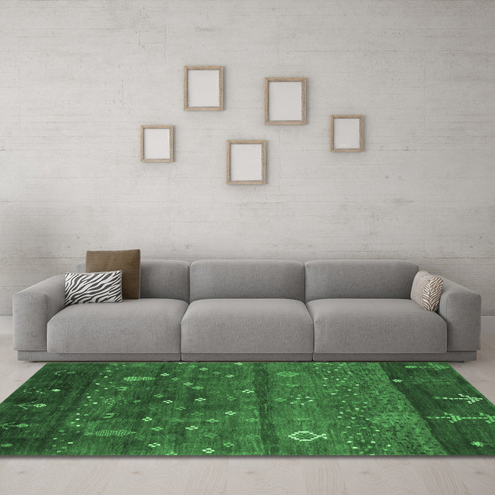 Machine Washable Abstract Emerald Green Contemporary Area Rugs in a Living Room,, wshcon2850emgrn