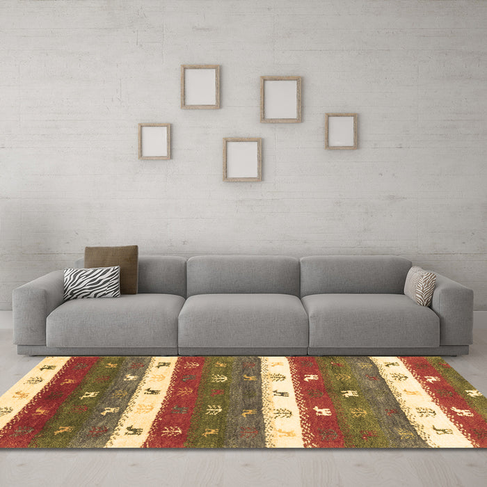 Machine Washable Southwestern Brown Country Rug in a Living Room,, wshcon2851brn