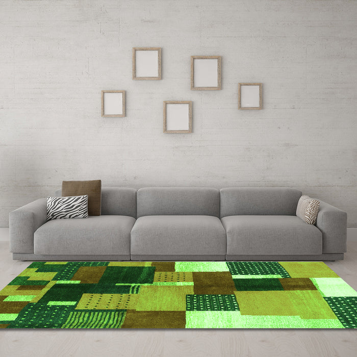 Machine Washable Abstract Green Contemporary Area Rugs in a Living Room,, wshcon2856grn