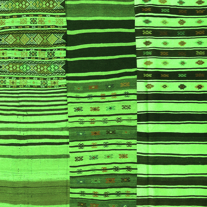 Serging Thickness of Machine Washable Southwestern Green Country Area Rugs, wshcon2857grn