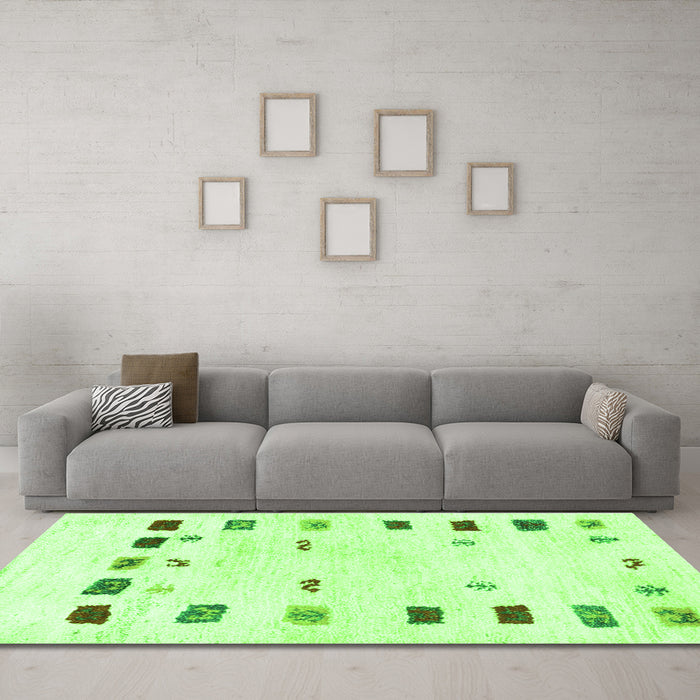 Machine Washable Solid Green Modern Area Rugs in a Living Room,, wshcon2858grn