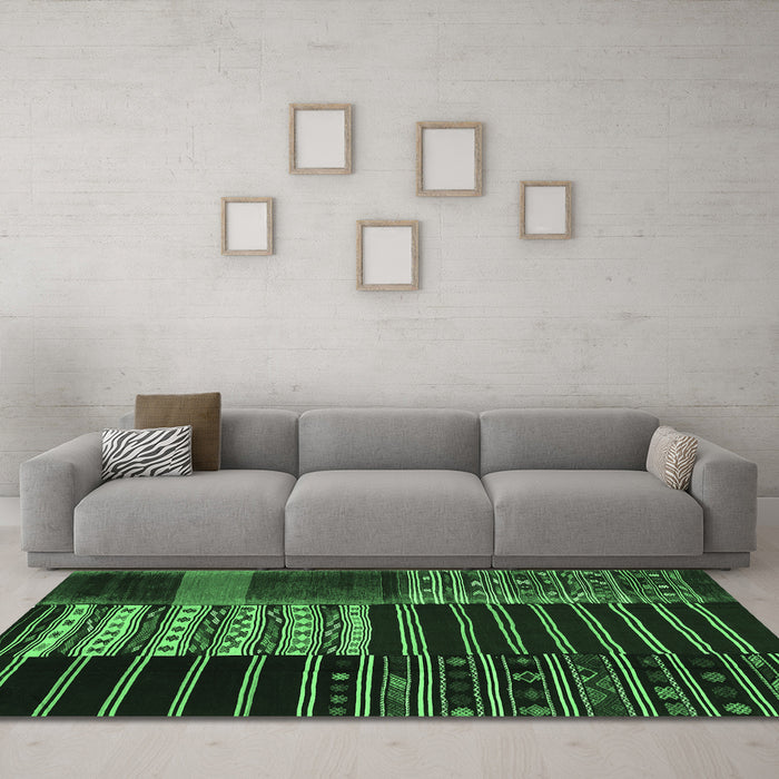 Machine Washable Patchwork Emerald Green Transitional Area Rugs in a Living Room,, wshcon2859emgrn
