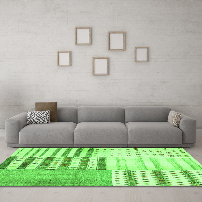 Machine Washable Patchwork Green Transitional Area Rugs in a Living Room,, wshcon2860grn