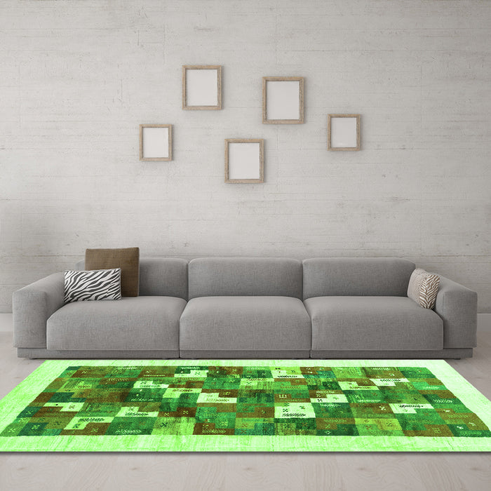Machine Washable Solid Green Modern Area Rugs in a Living Room,, wshcon2866grn