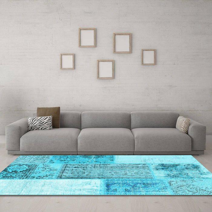 Machine Washable Patchwork Light Blue Transitional Rug in a Living Room, wshcon2868lblu