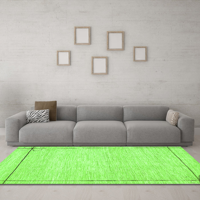 Machine Washable Solid Green Modern Area Rugs in a Living Room,, wshcon286grn
