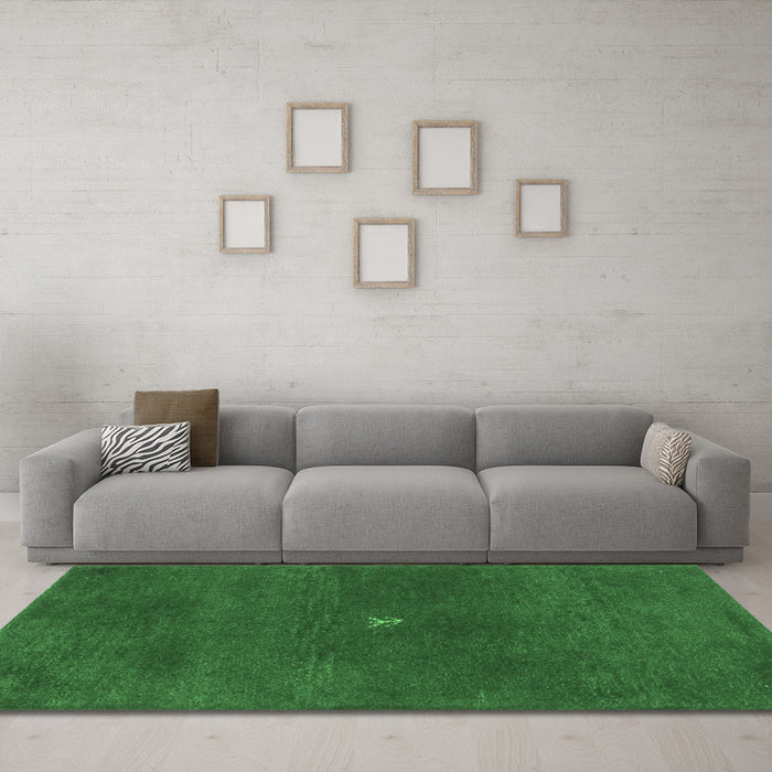 Machine Washable Abstract Emerald Green Contemporary Area Rugs in a Living Room,, wshcon2870emgrn
