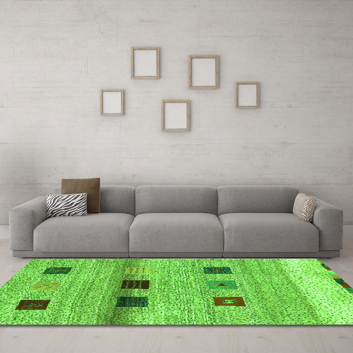 Machine Washable Abstract Green Contemporary Area Rugs in a Living Room,, wshcon2873grn
