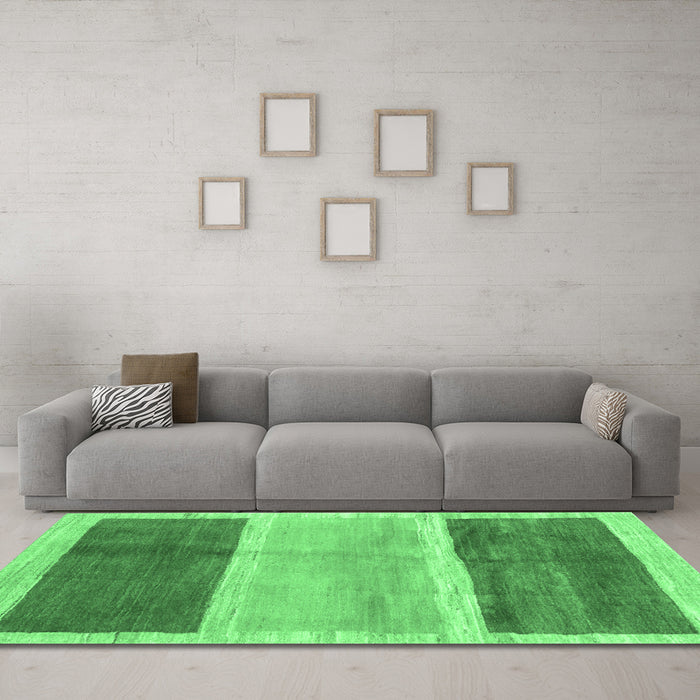 Machine Washable Abstract Emerald Green Contemporary Area Rugs in a Living Room,, wshcon2876emgrn