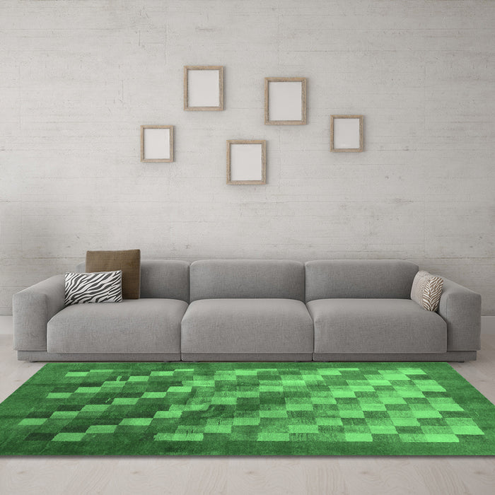 Machine Washable Checkered Emerald Green Modern Area Rugs in a Living Room,, wshcon2878emgrn