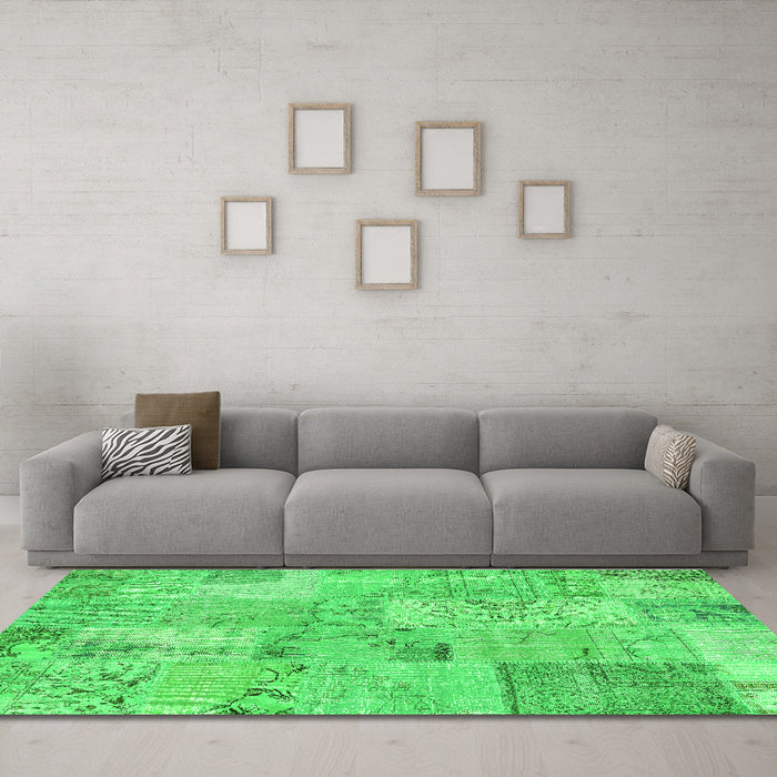 Machine Washable Patchwork Green Transitional Area Rugs in a Living Room,, wshcon2879grn
