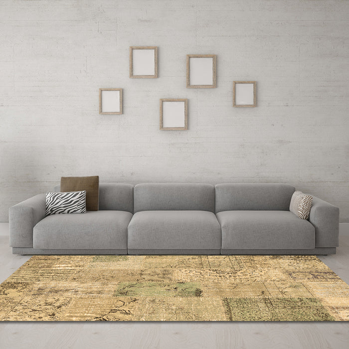 Machine Washable Patchwork Brown Transitional Rug in a Living Room,, wshcon2879brn