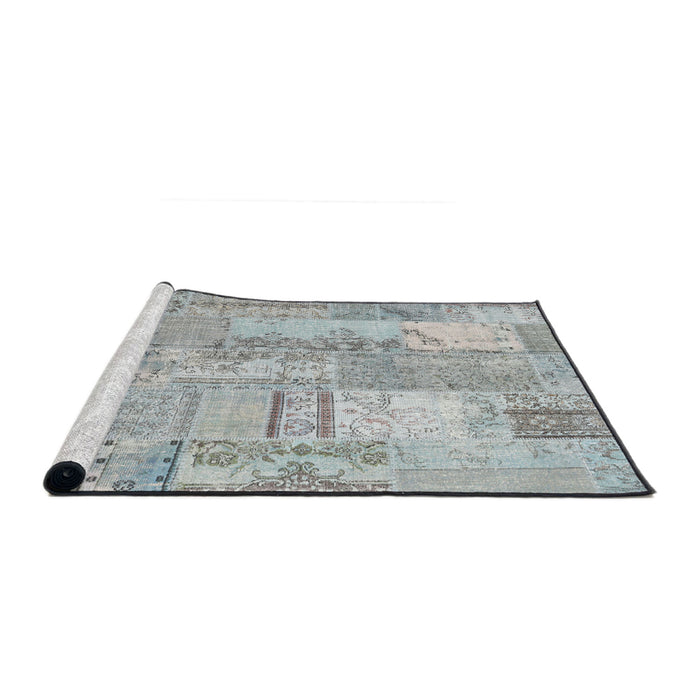 Serging Thickness of Machine Washable Contemporary Gunmetal Gray Rug, wshcon2880