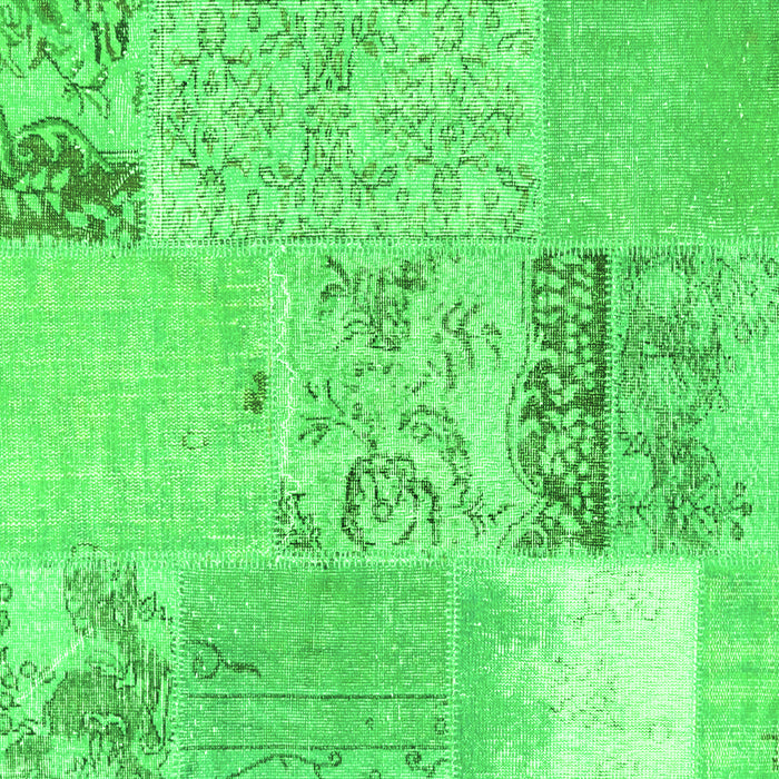 Serging Thickness of Machine Washable Patchwork Green Transitional Area Rugs, wshcon2881grn